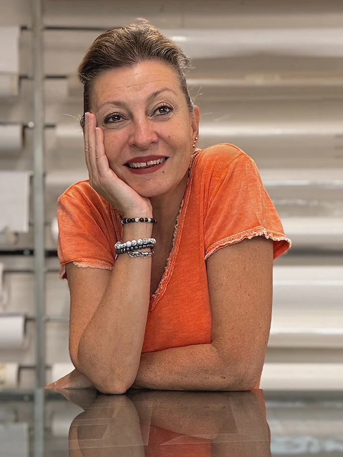 Karin, responsable administratif et comptabilité chez Lettra Système